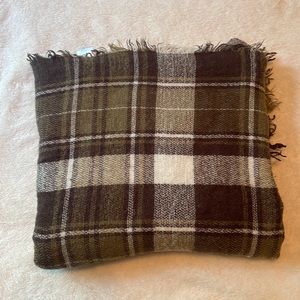 💜 Green & Brown Plaid Wrap